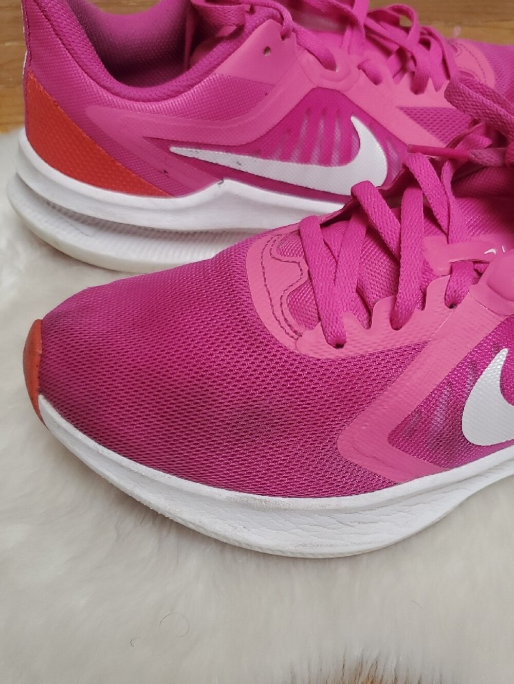 Nike Downshifter Women’s Bright Pink Mesh Running Sneakers with White Swoosh - Picture 5 of 10